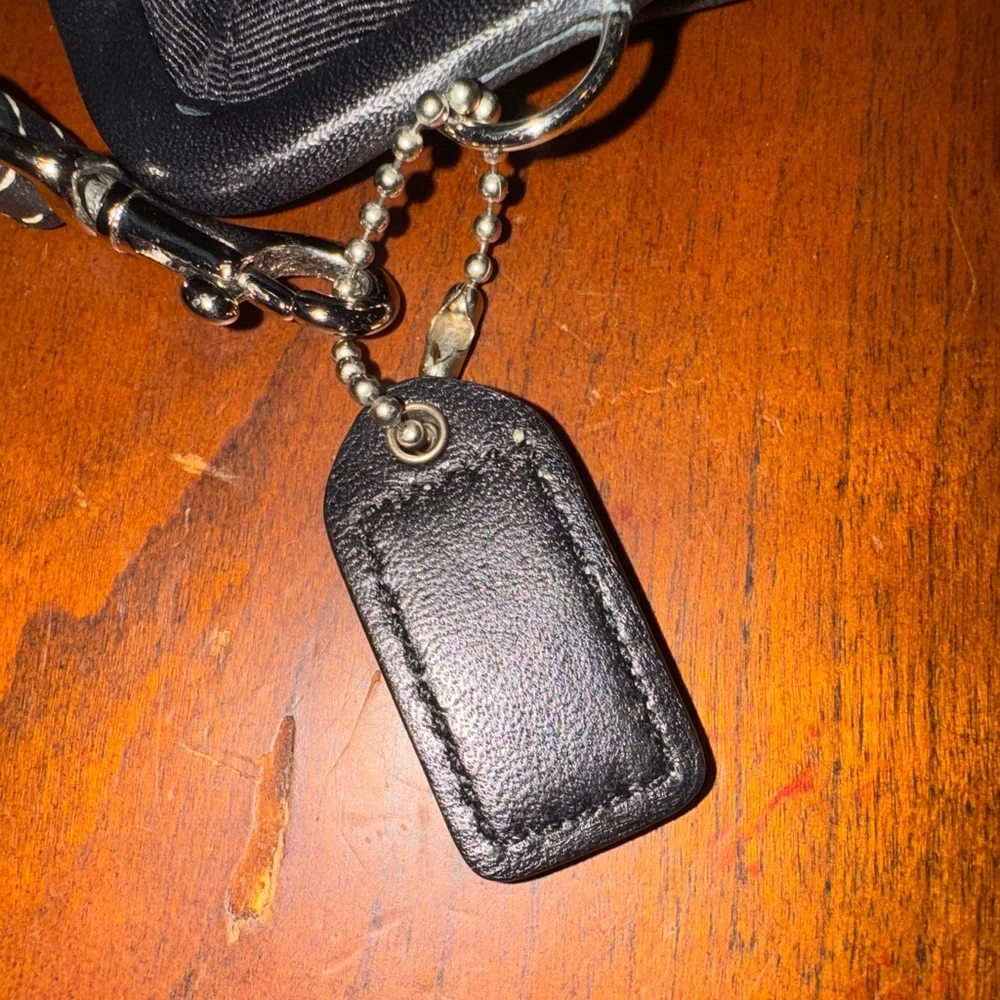 COACH Y2K Kisslock SoHo Black and White Wristlet Coin Pouch EVC